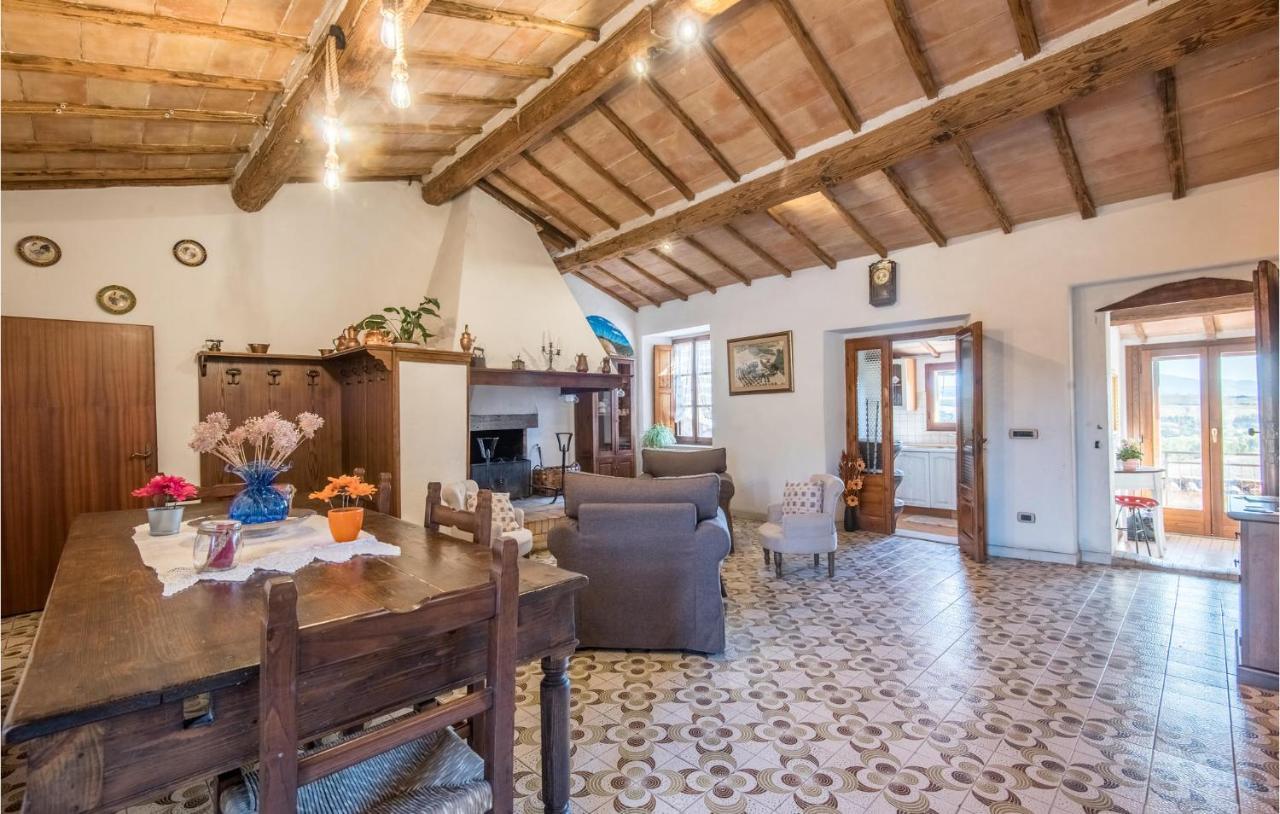 Gorgeous Home In Montalcino With Kitchen Экстерьер фото